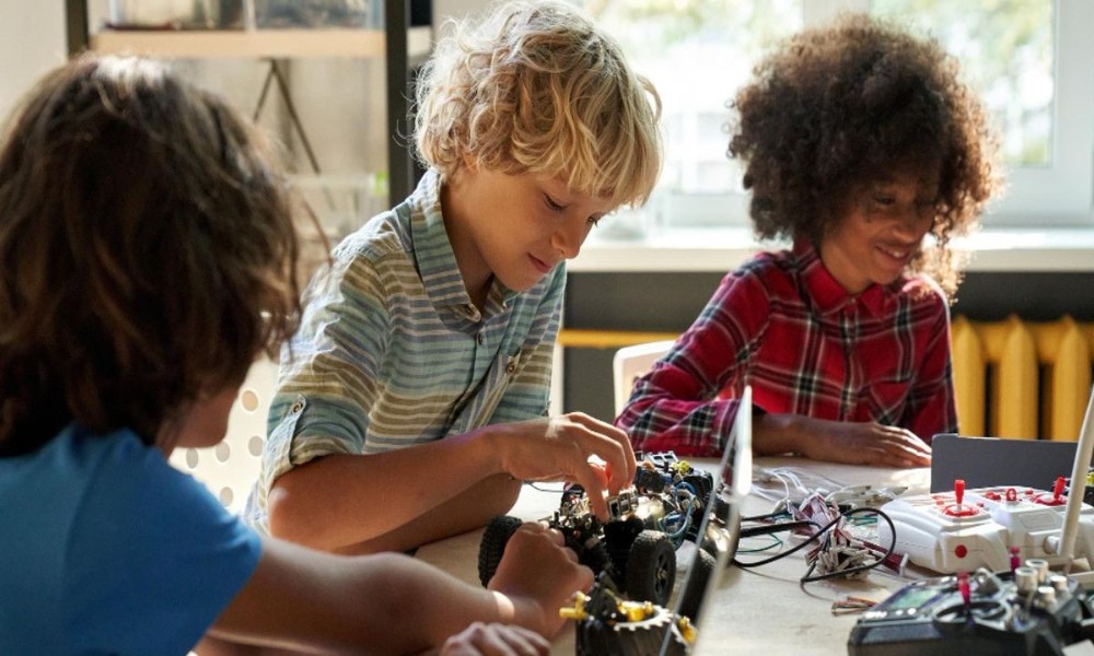 Code, Create, Conquer: Engaging Technology-Driven STEM Activities Every Teacher Should Try