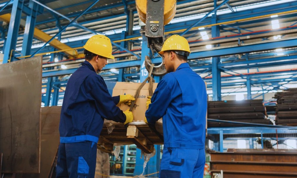 Manual Handling Training in Dublin: What Warehouse, Retail, and Office Workers Need to Know